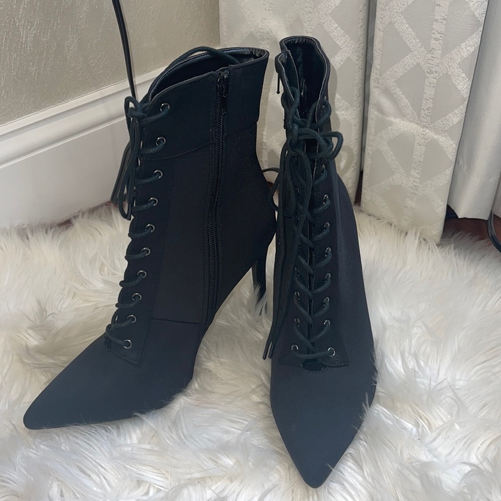 Heeled boots